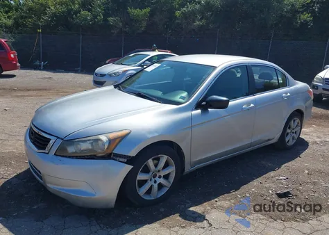 2009 Honda Accord 2.4 Lx z USA, uszkodzony, nr VIN 1HGCP263X9A028564